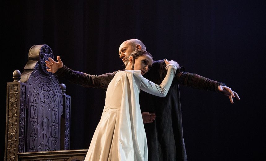 театр ермоловой богомолов спектакли. приглашение на казнь" спектакль рамта. театре им. не идеальный че театр ермоловой. пер гюнт спектакль театр.